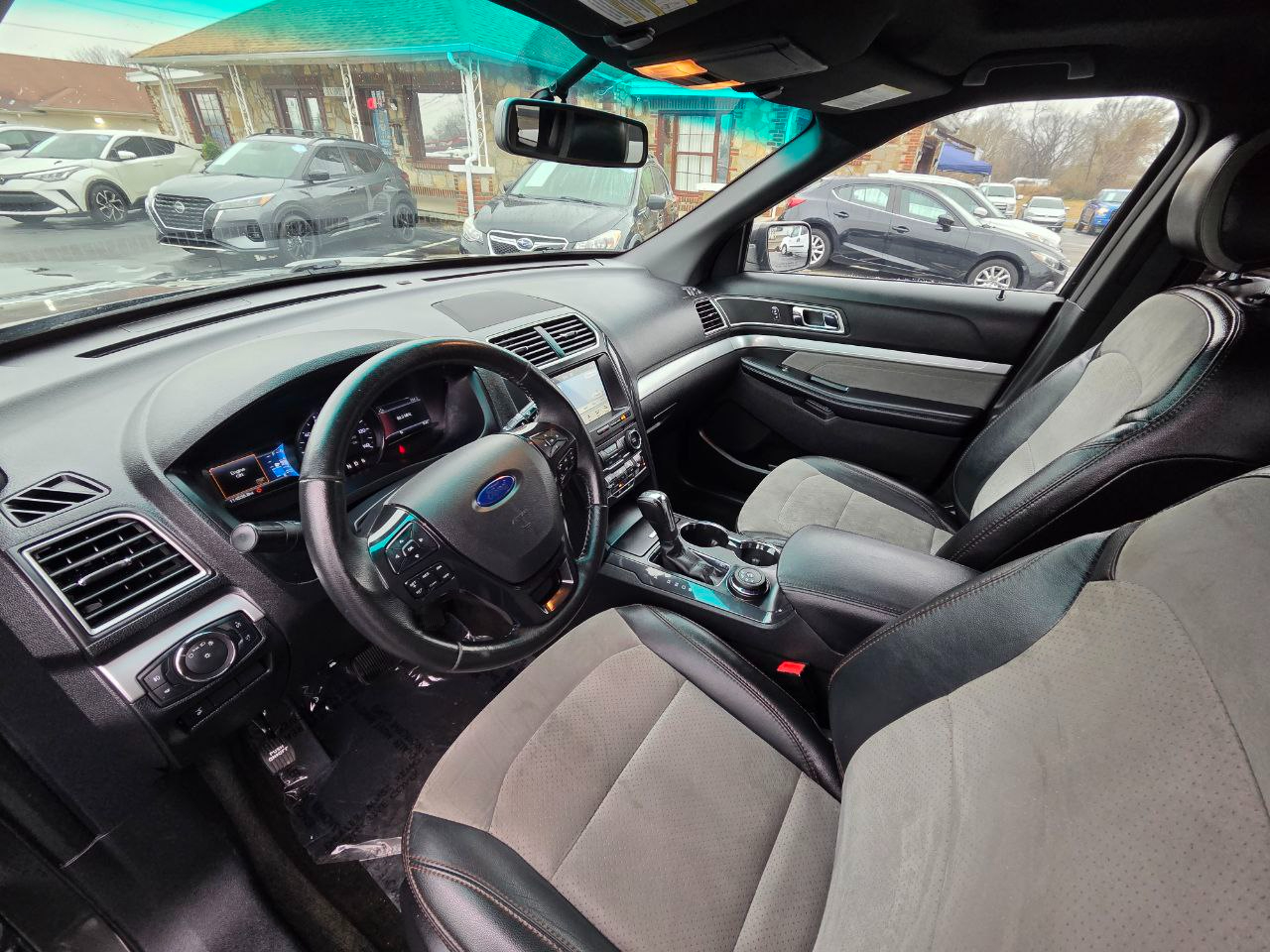 Ford Explorer XLT 4WD 2017