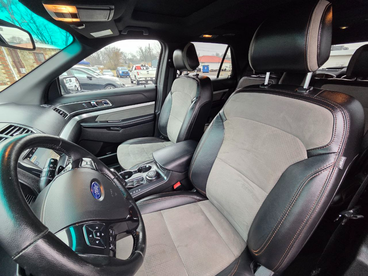 Ford Explorer XLT 4WD 2017