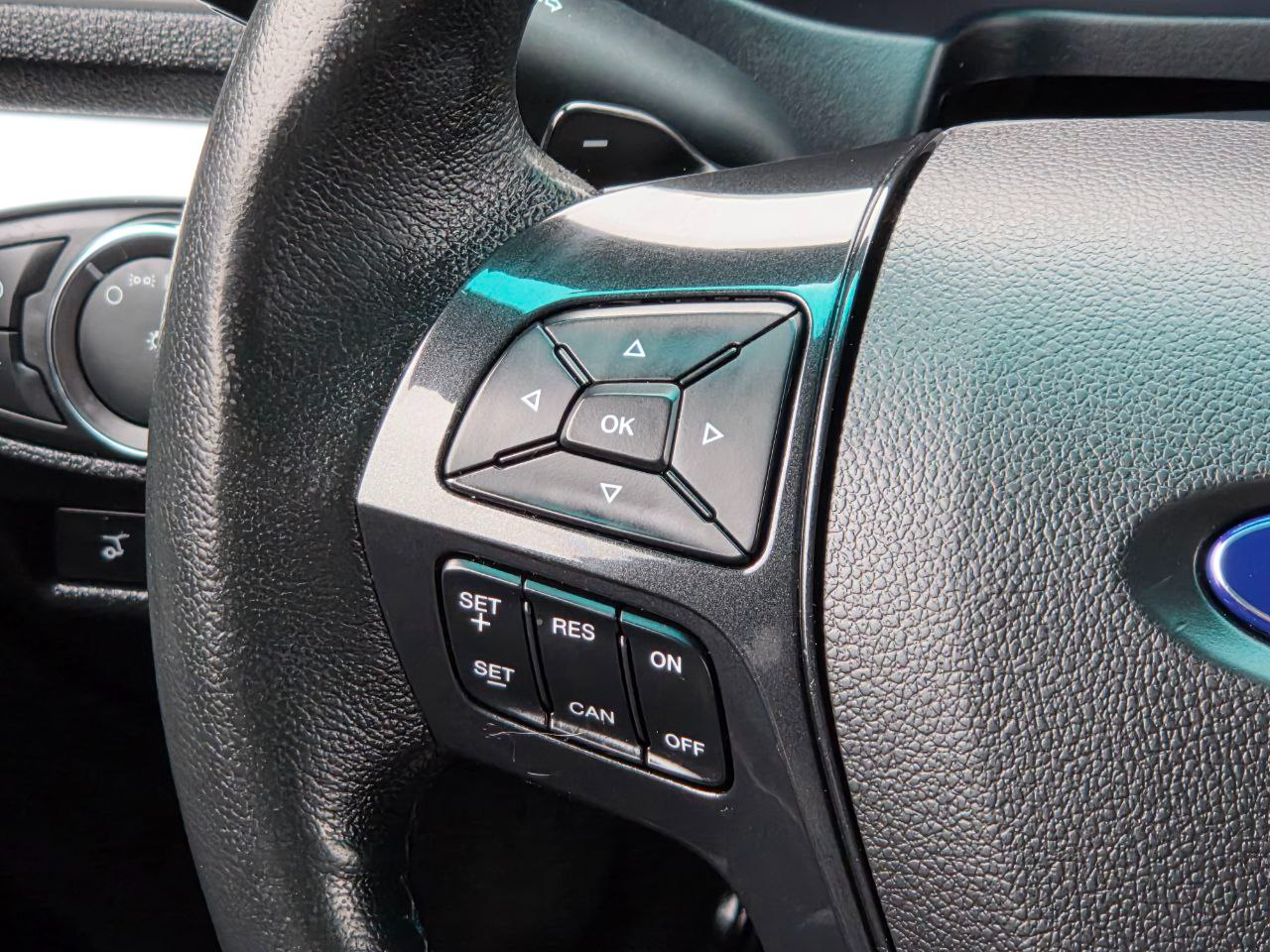 Ford Explorer XLT 4WD 2017