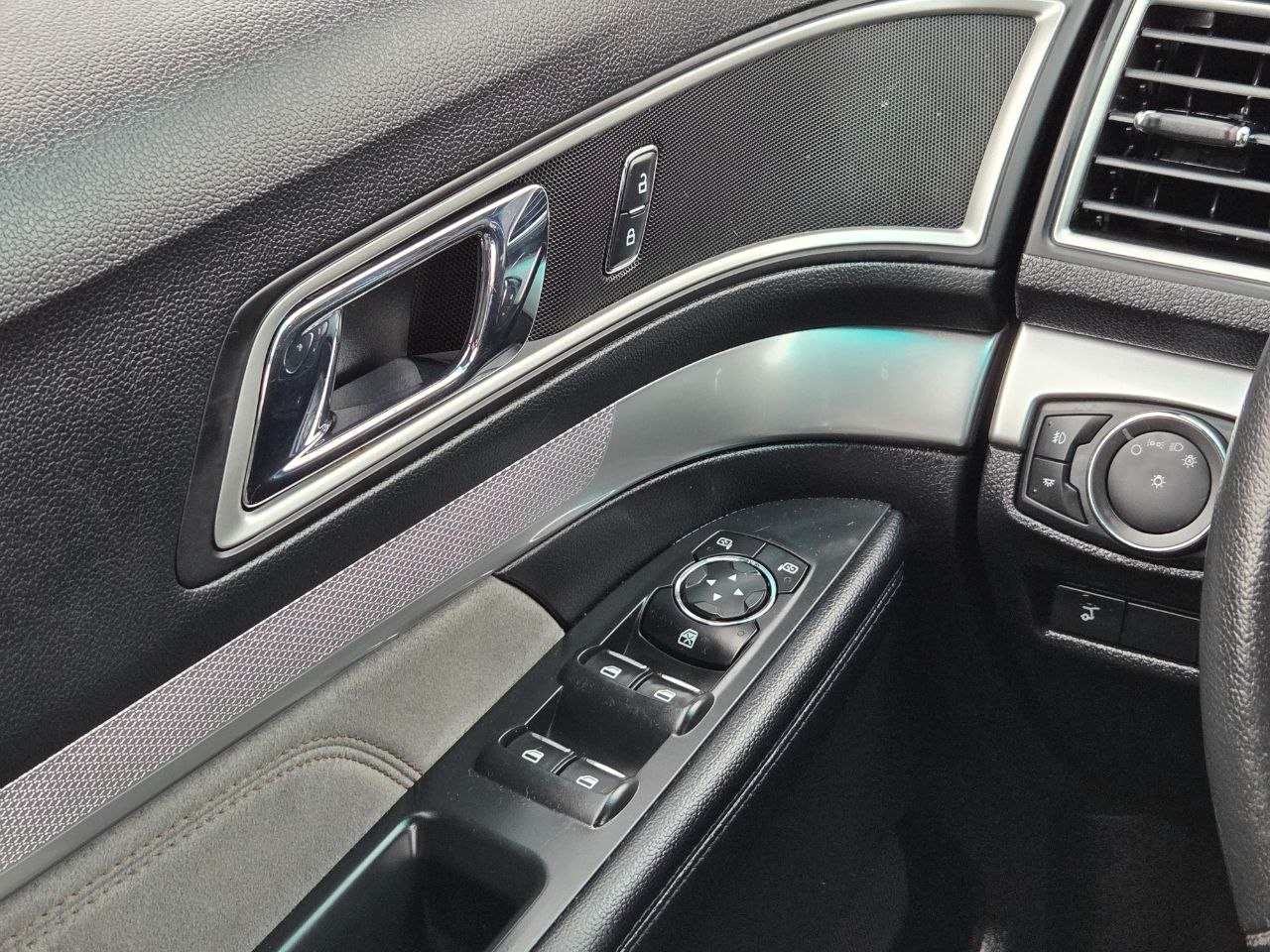 Ford Explorer XLT 4WD 2017