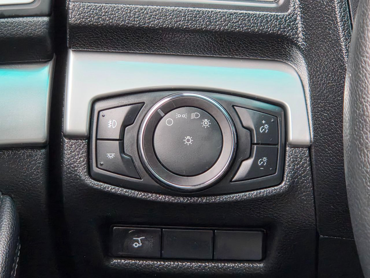 Ford Explorer XLT 4WD 2017