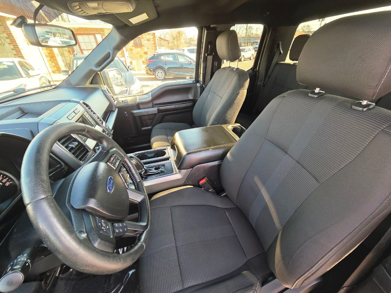 Ford F-150 XLT SuperCab 4WD 2016