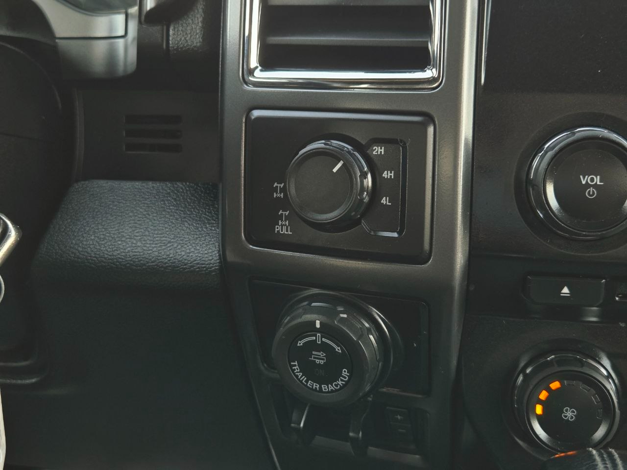 Ford F-150 XLT SuperCab 4WD 2016