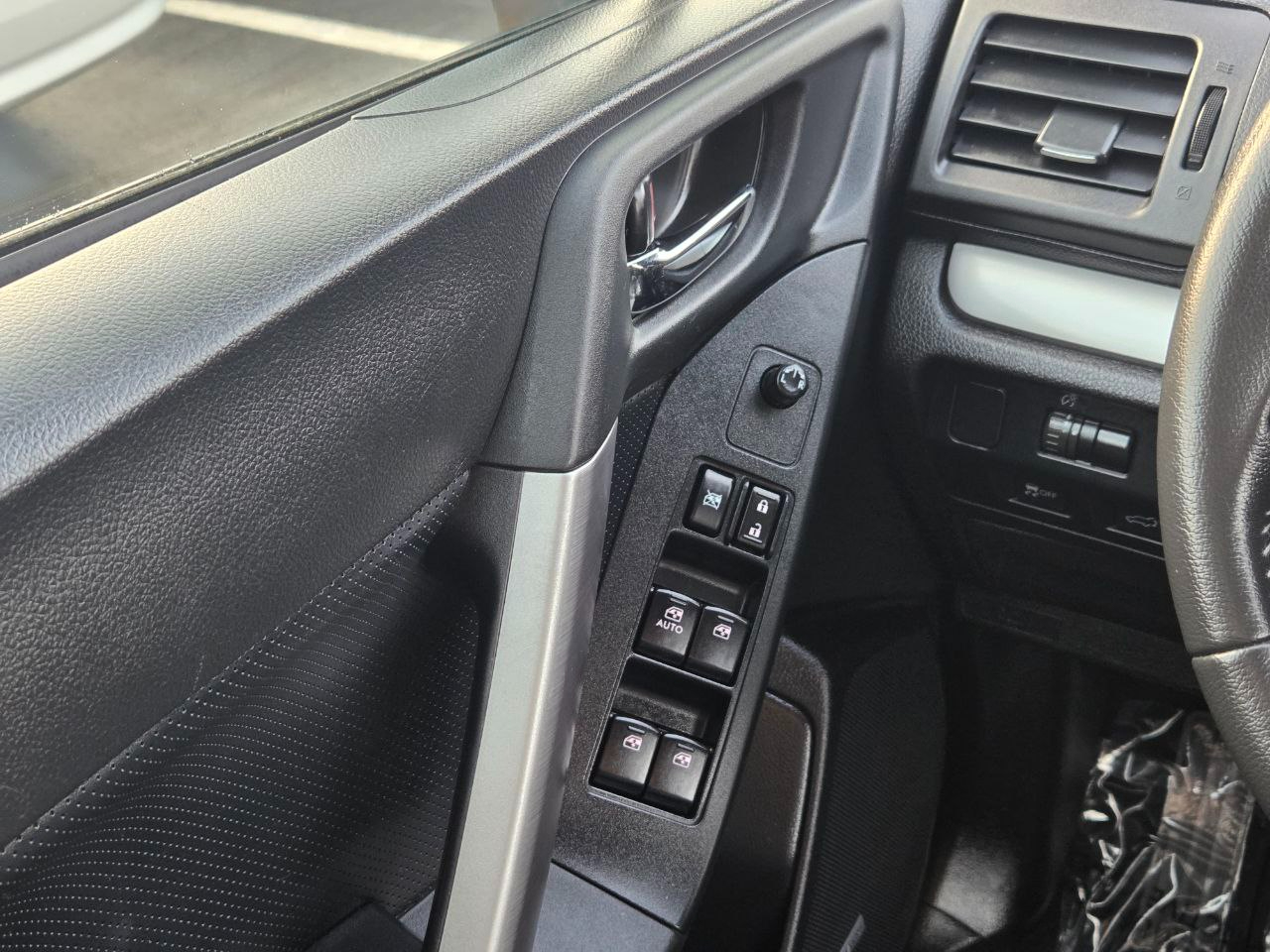 Subaru Forester 2.5i Touring 2015