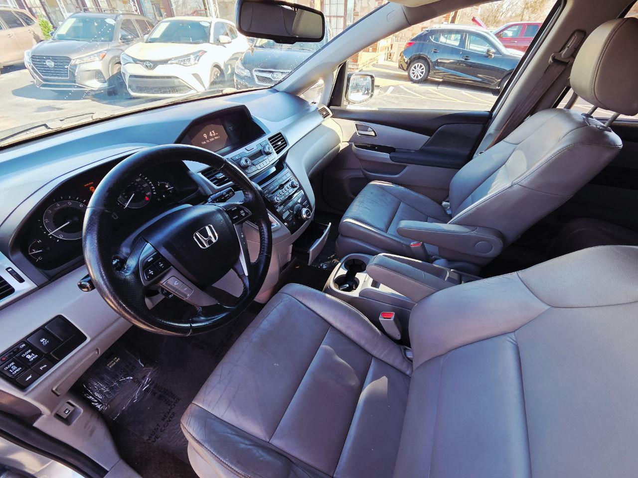 Honda Odyssey Touring 2013