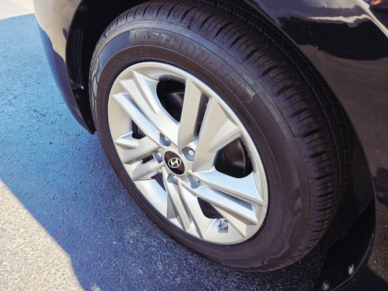 Hyundai Elantra Limited 2020