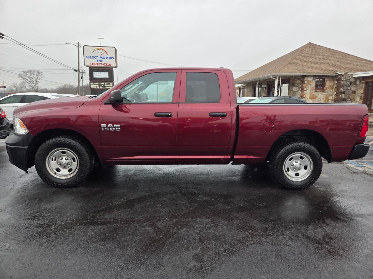 RAM 1500 Tradesman Quad Cab 2WD 2017