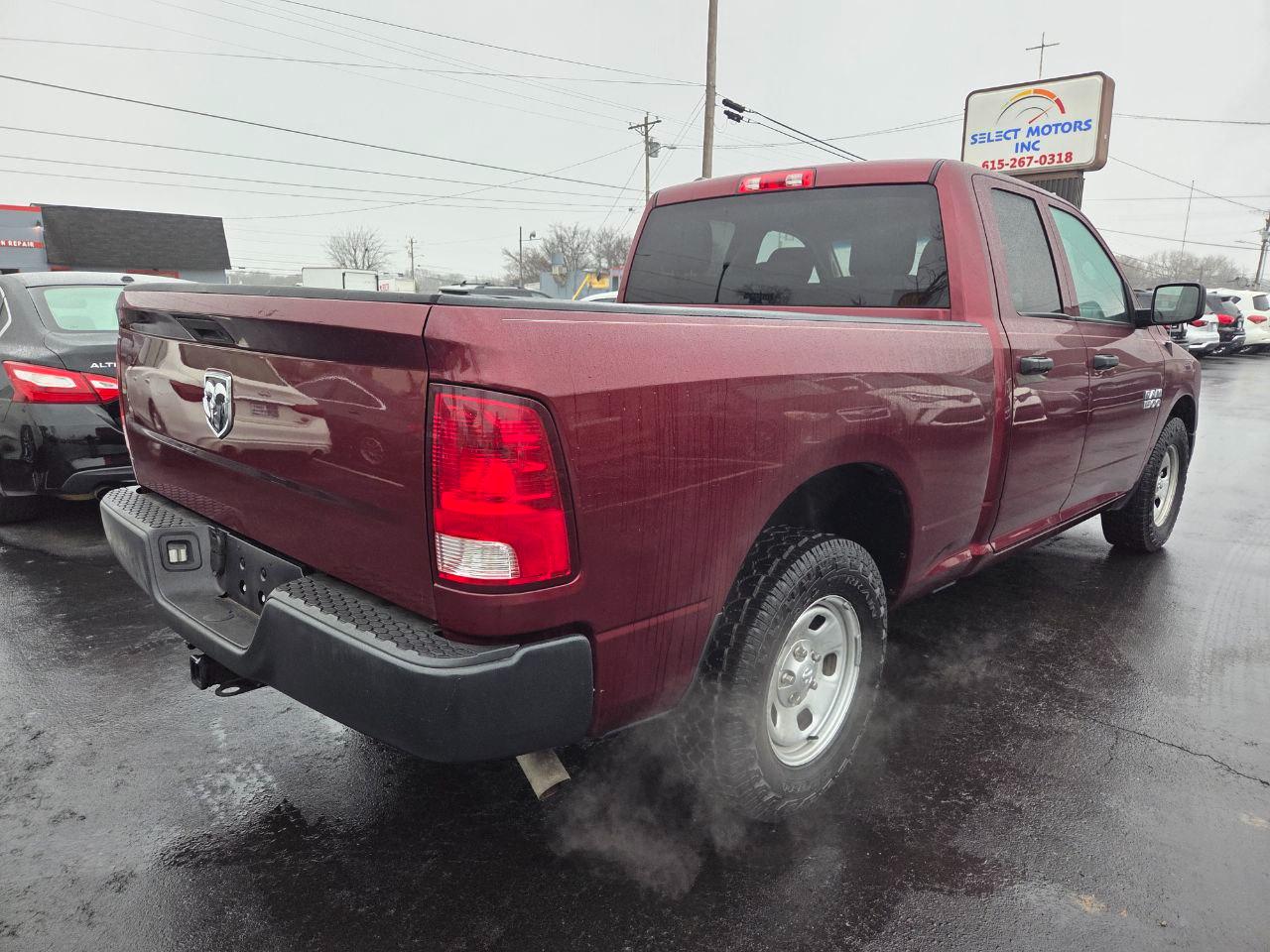 RAM 1500 Tradesman Quad Cab 2WD 2017