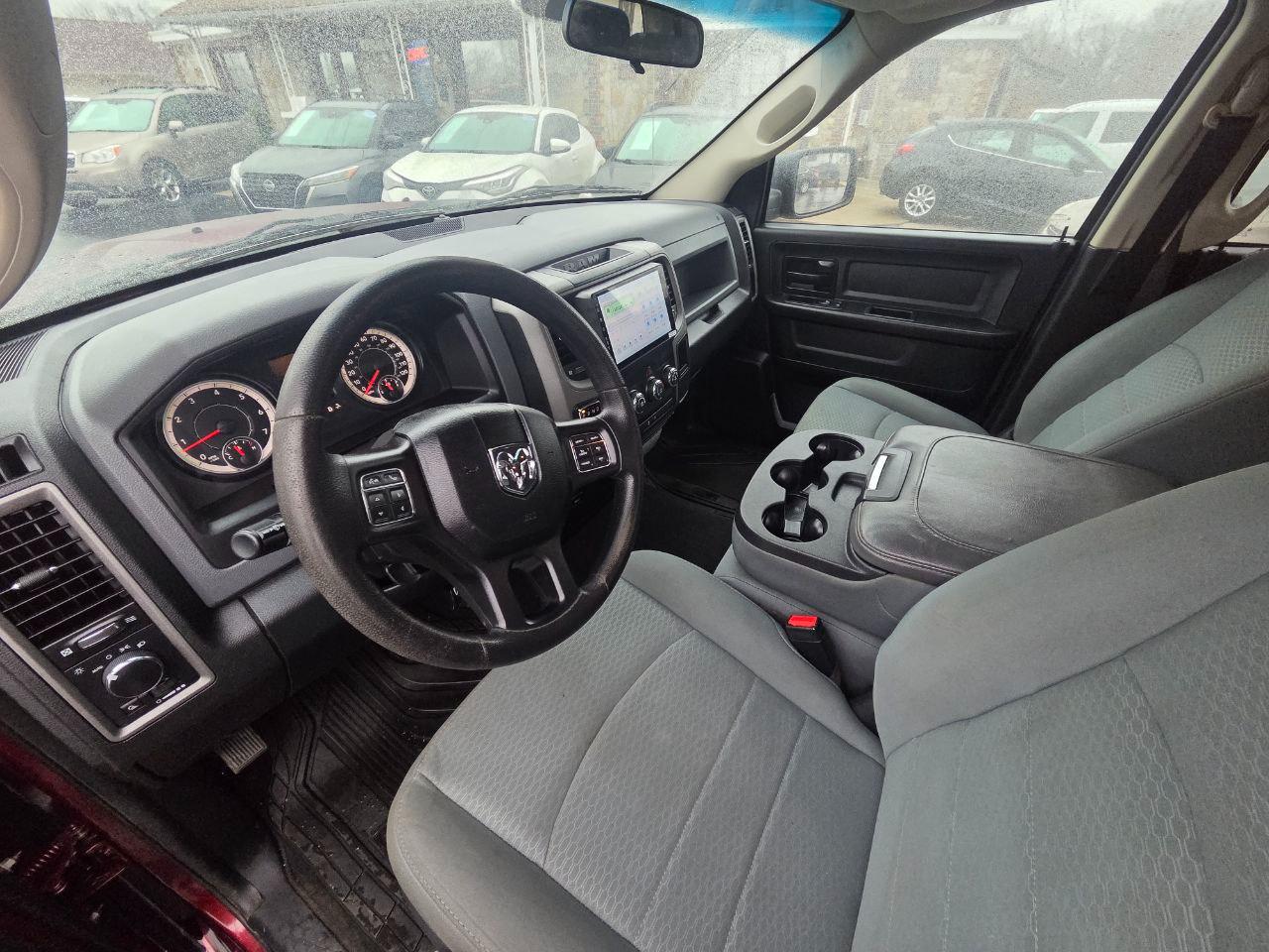 RAM 1500 Tradesman Quad Cab 2WD 2017