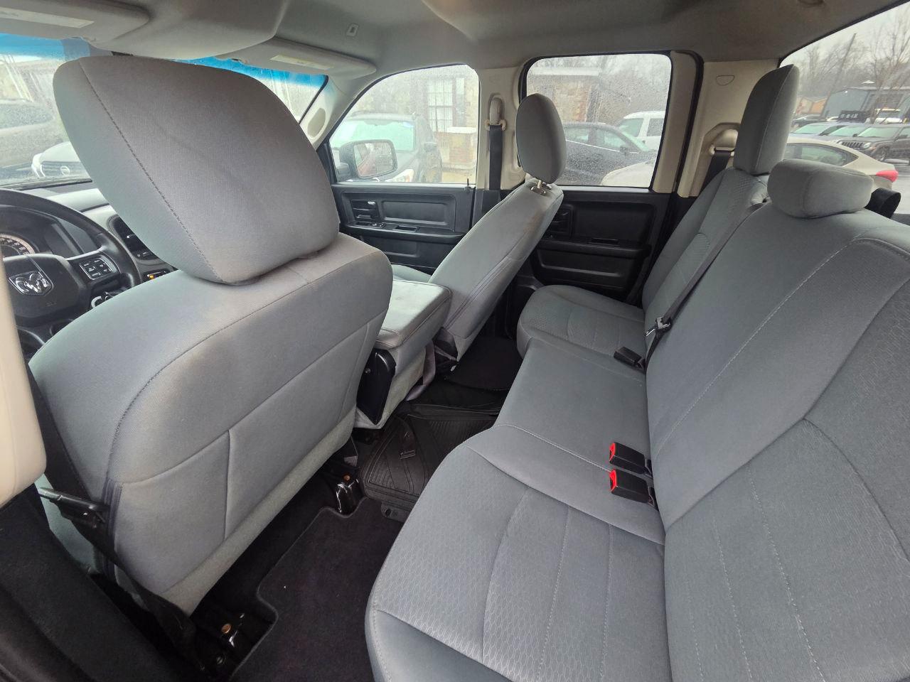 RAM 1500 Tradesman Quad Cab 2WD 2017