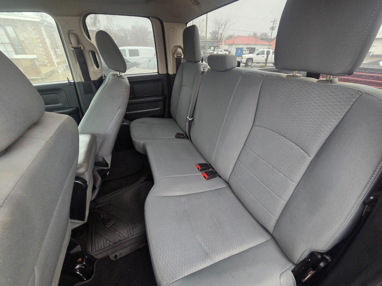 RAM 1500 Tradesman Quad Cab 2WD 2017