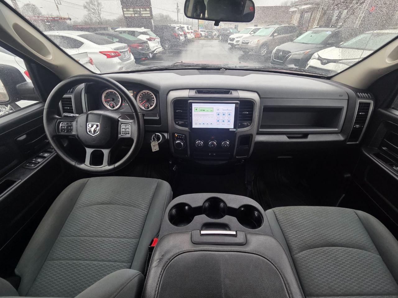 RAM 1500 Tradesman Quad Cab 2WD 2017