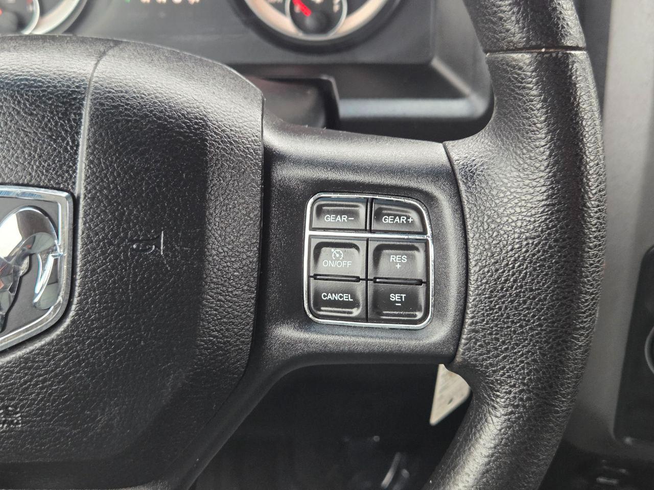 RAM 1500 Tradesman Quad Cab 2WD 2017