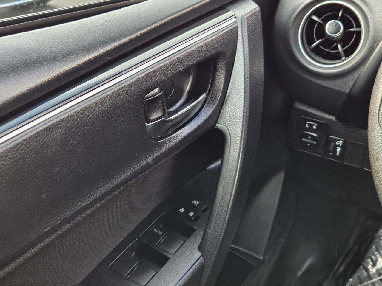 Toyota Corolla LE CVT 2019