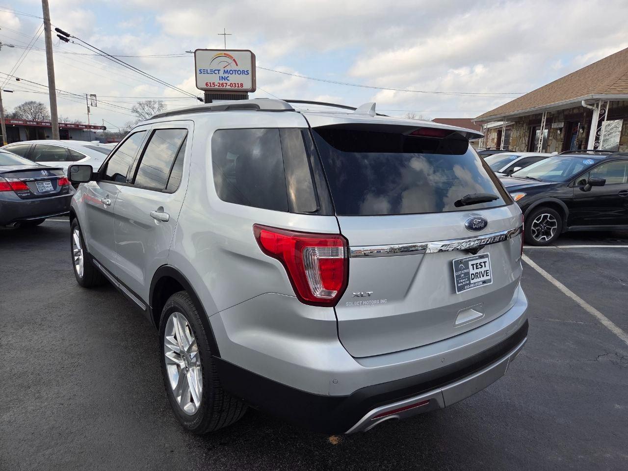 Ford Explorer XLT FWD 2016