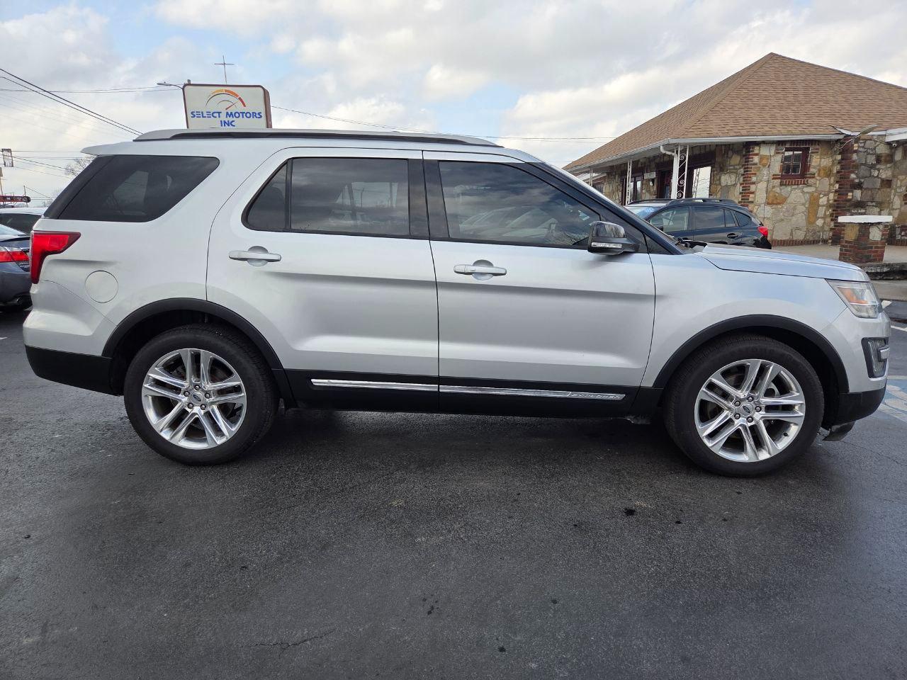 Ford Explorer XLT FWD 2016