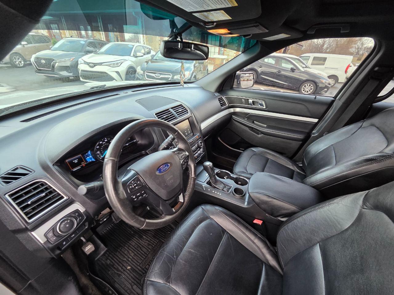 Ford Explorer XLT FWD 2016