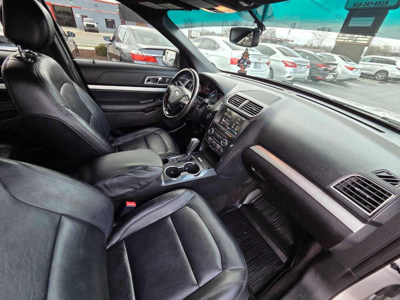 Ford Explorer XLT FWD 2016