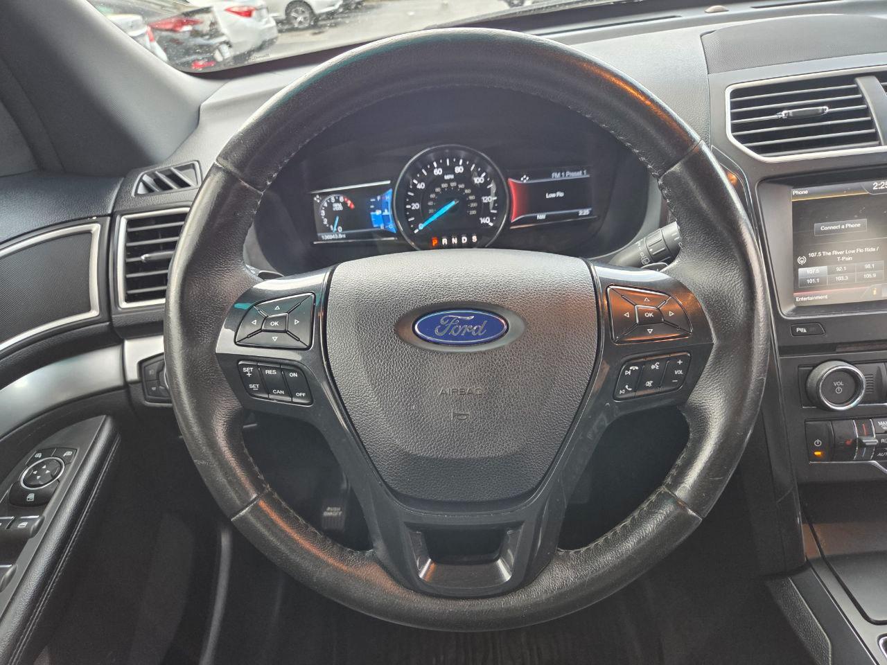 Ford Explorer XLT FWD 2016