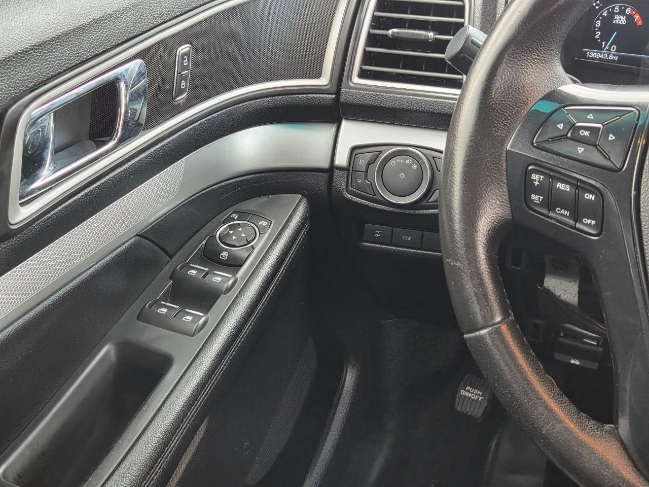 Ford Explorer XLT FWD 2016