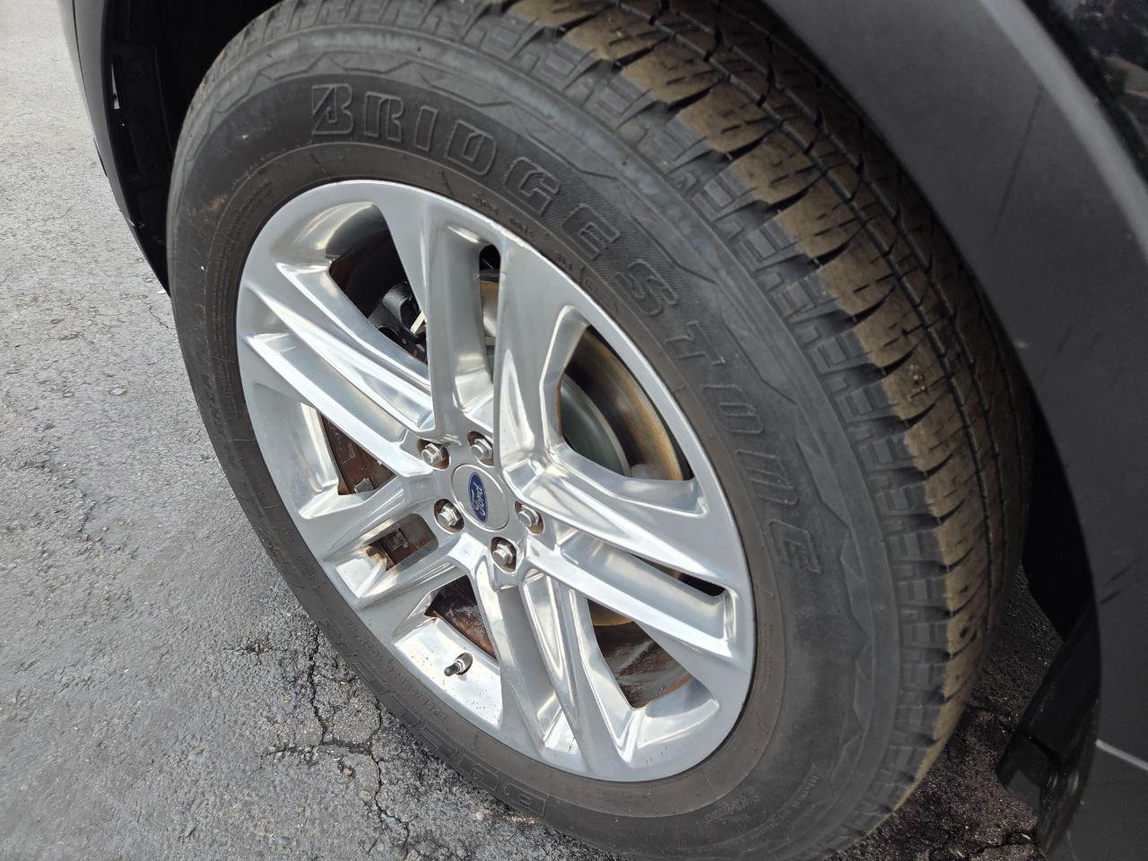 Ford Explorer Limited FWD 2017