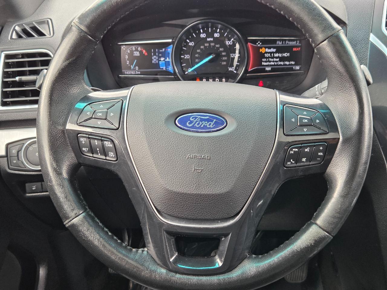 Ford Explorer Limited FWD 2017