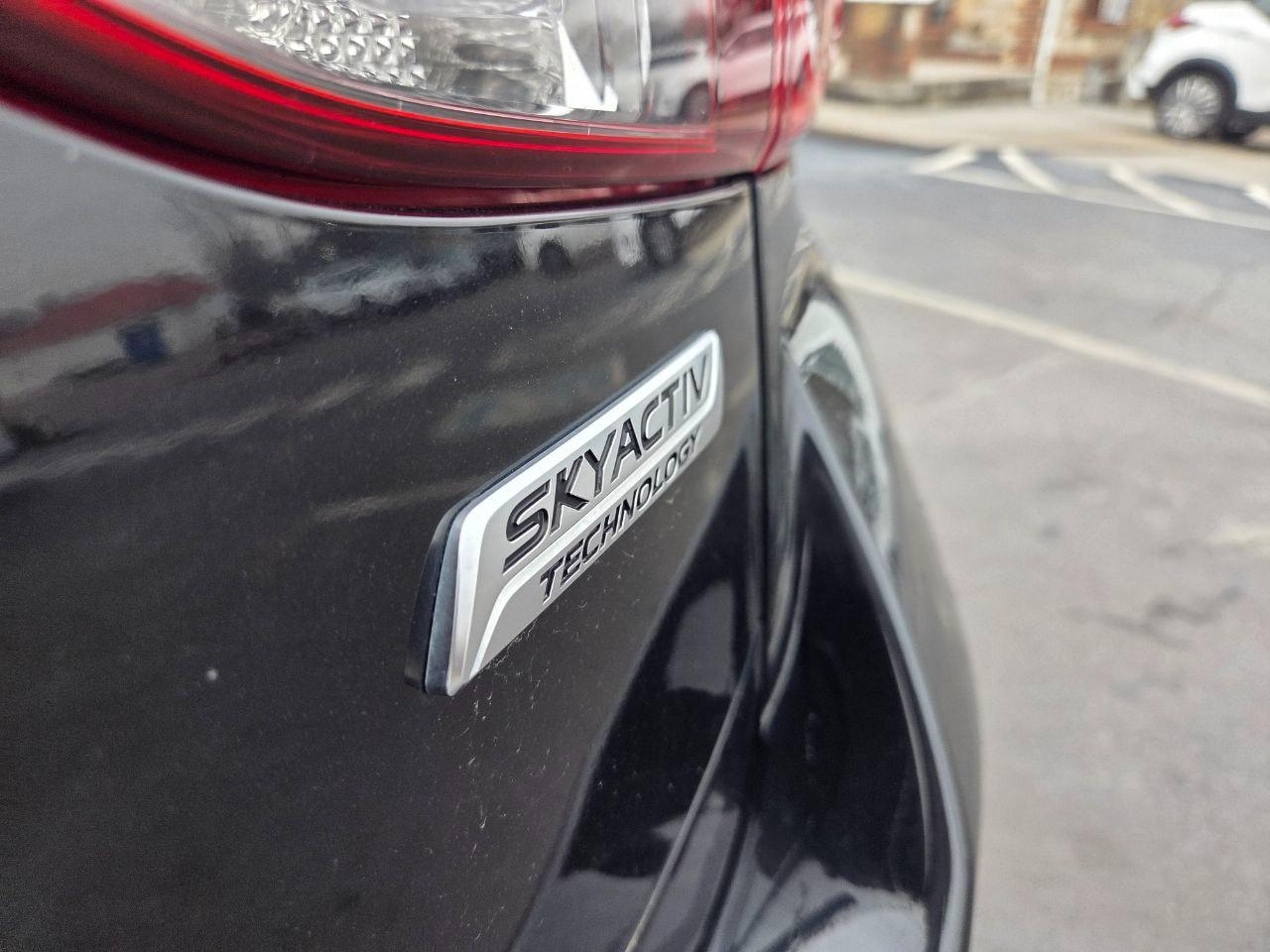 Mazda MAZDA3 i Touring AT 5-Door 2014