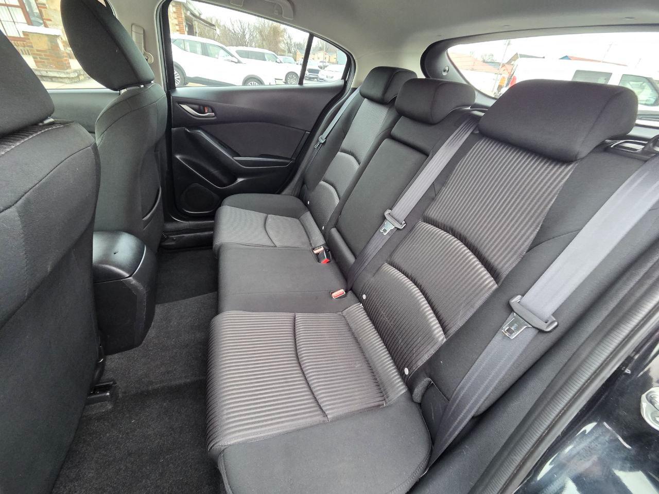 Mazda MAZDA3 i Touring AT 5-Door 2014