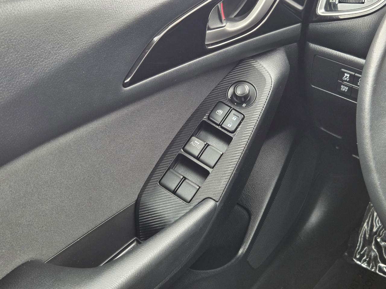 Mazda MAZDA3 i Touring AT 5-Door 2014