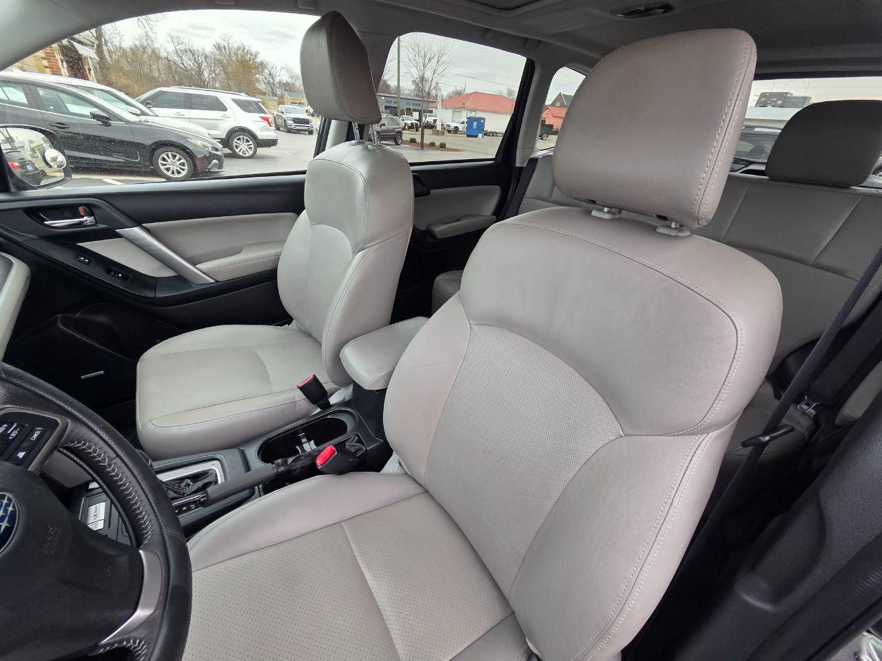 Subaru Forester 2.5i Touring 2016