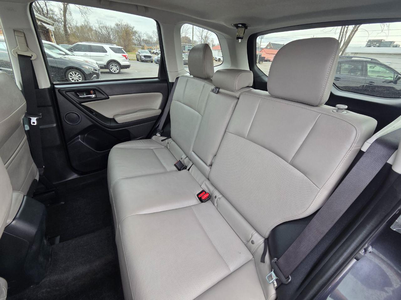 Subaru Forester 2.5i Touring 2016