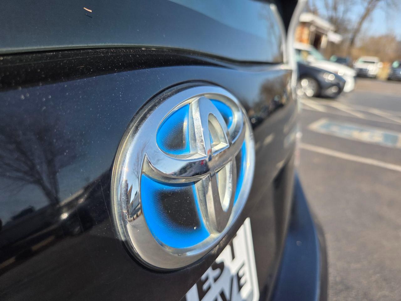 Toyota Prius Prius IV 2013