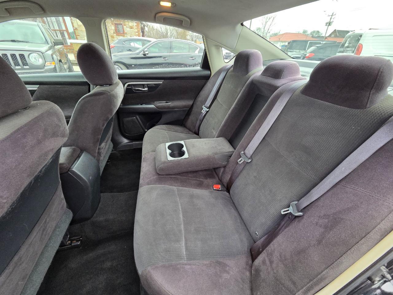 Nissan Altima 2.5 S 2013