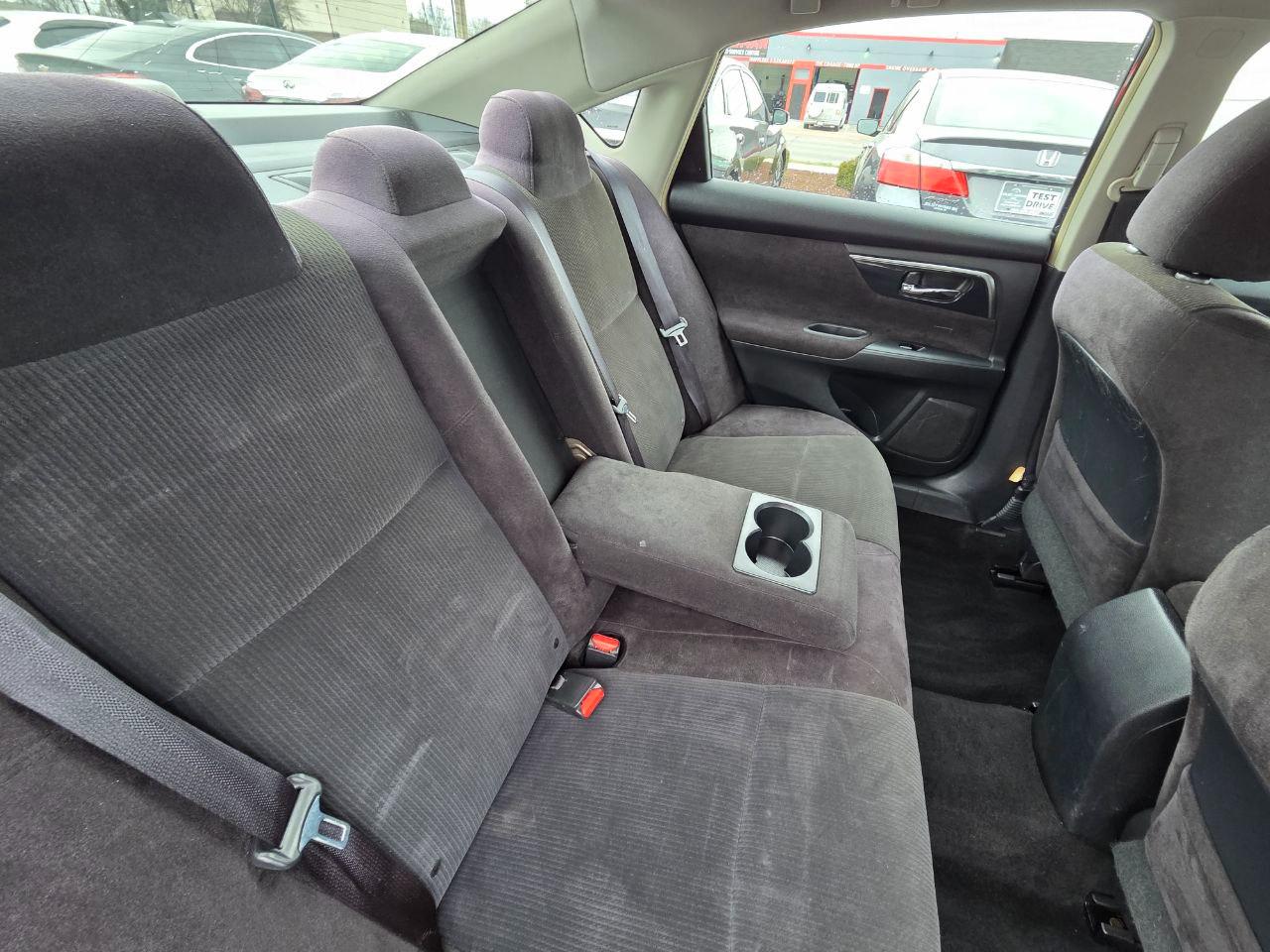 Nissan Altima 2.5 S 2013