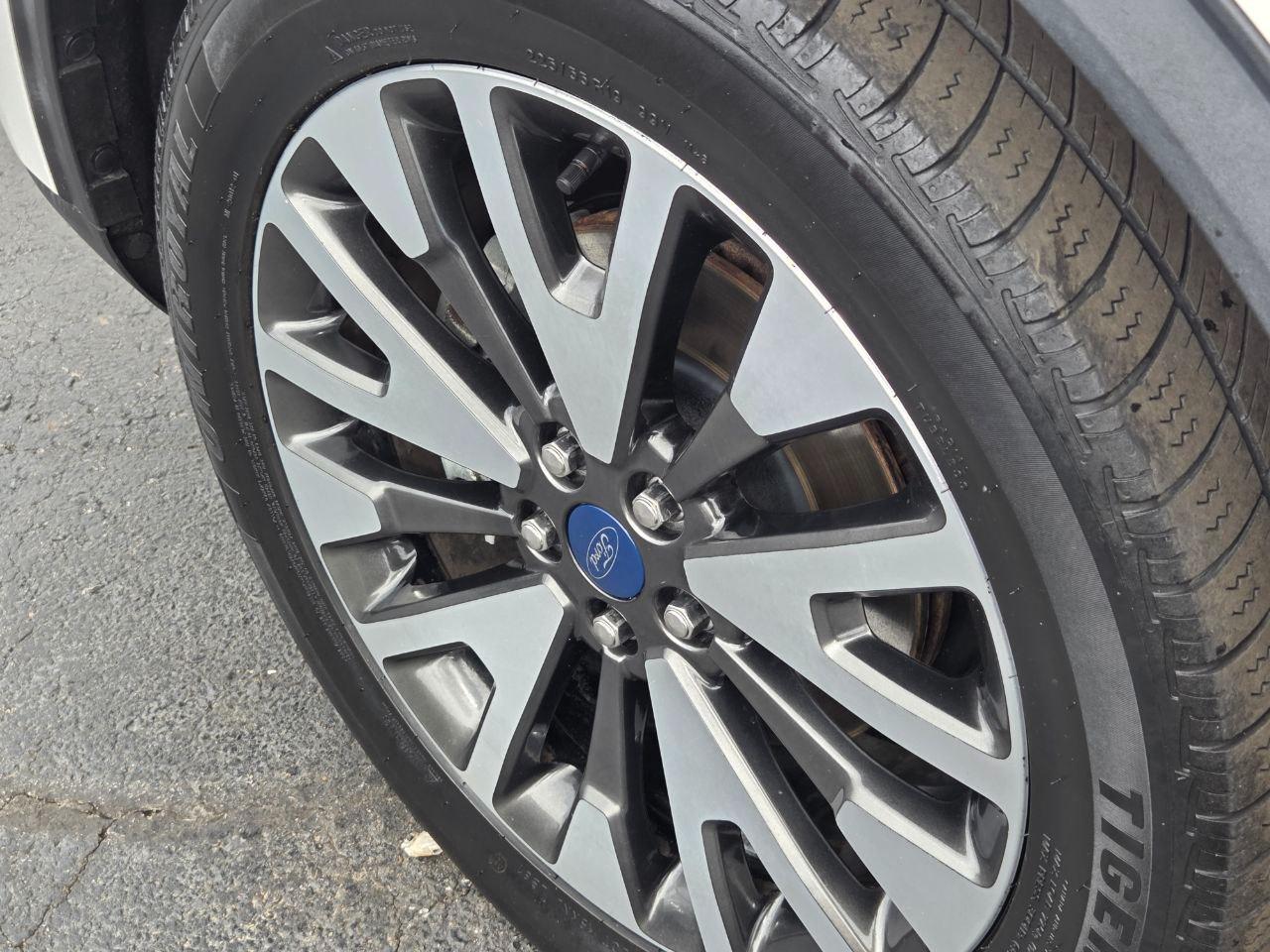 Ford Escape Titanium 4WD 2020