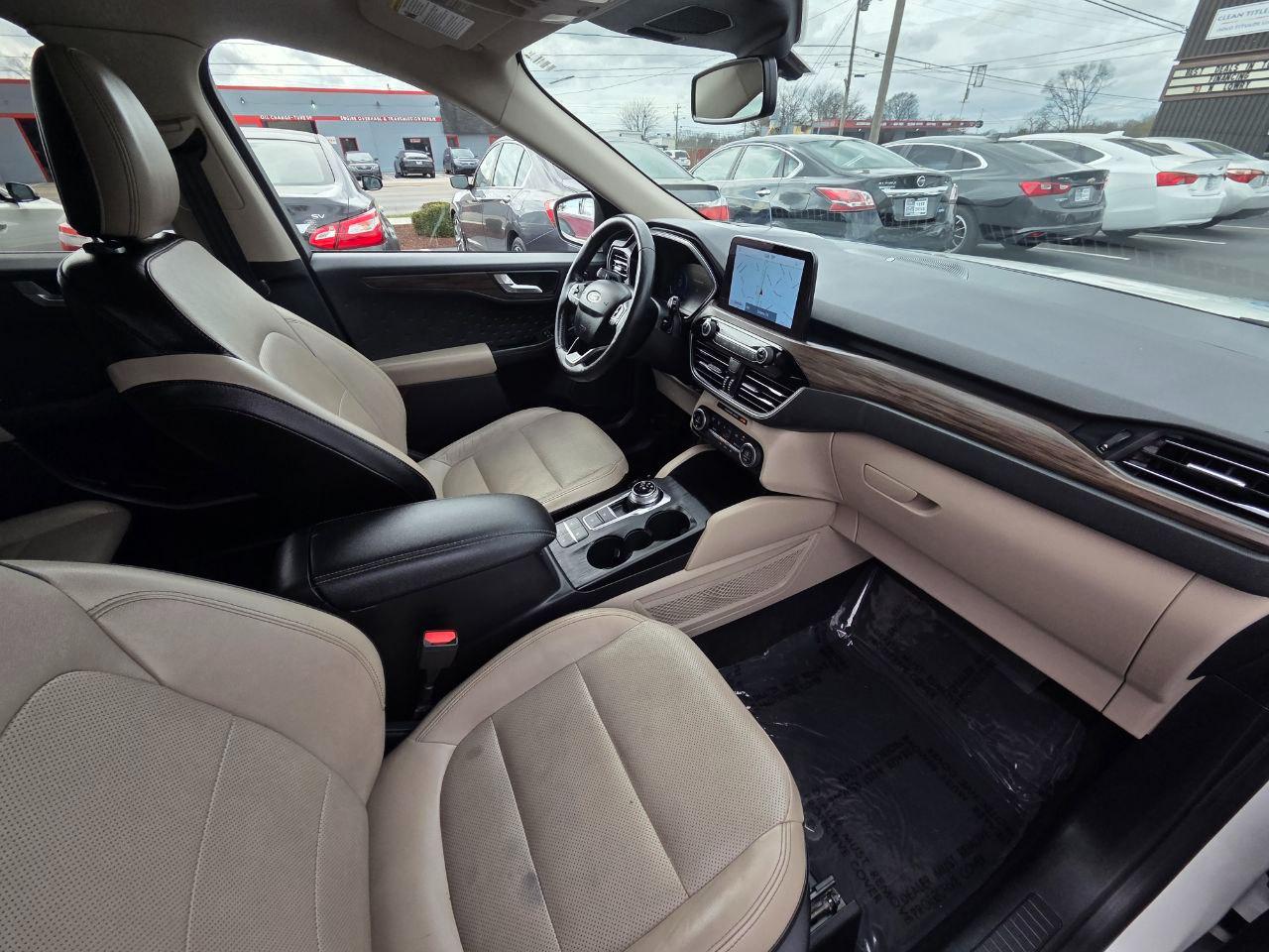 Ford Escape Titanium 4WD 2020