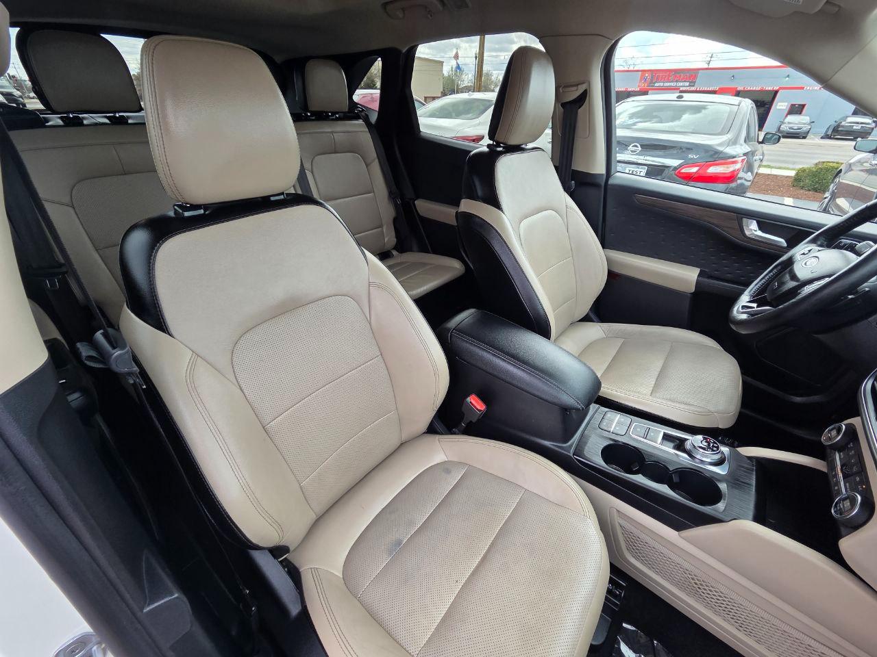 Ford Escape Titanium 4WD 2020