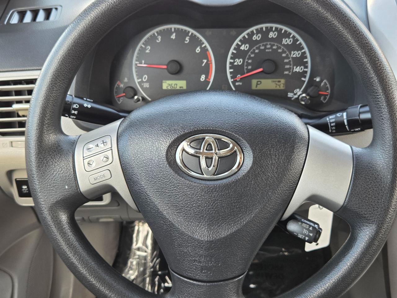 Toyota Corolla LE 2013