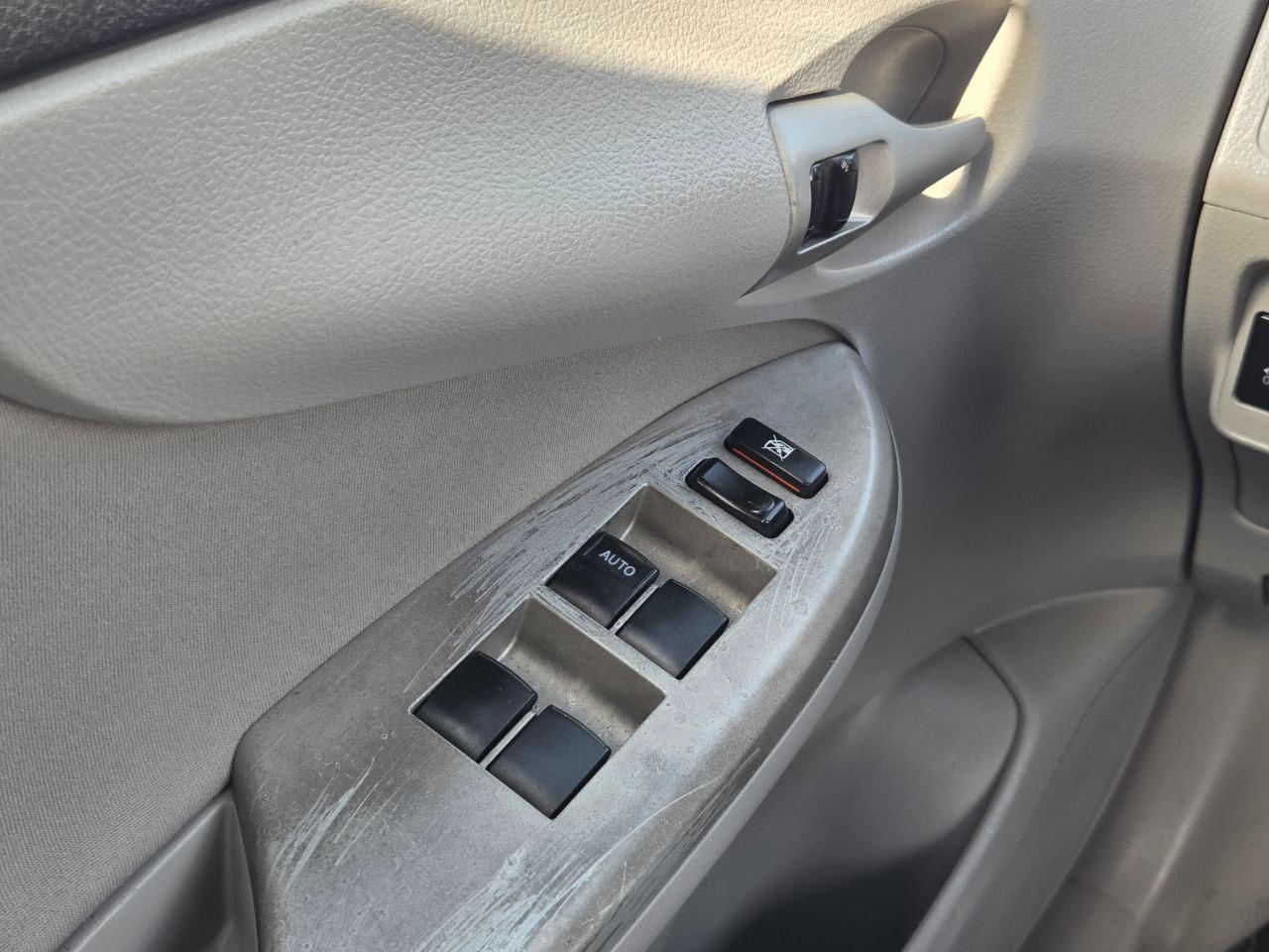 Toyota Corolla LE 2013