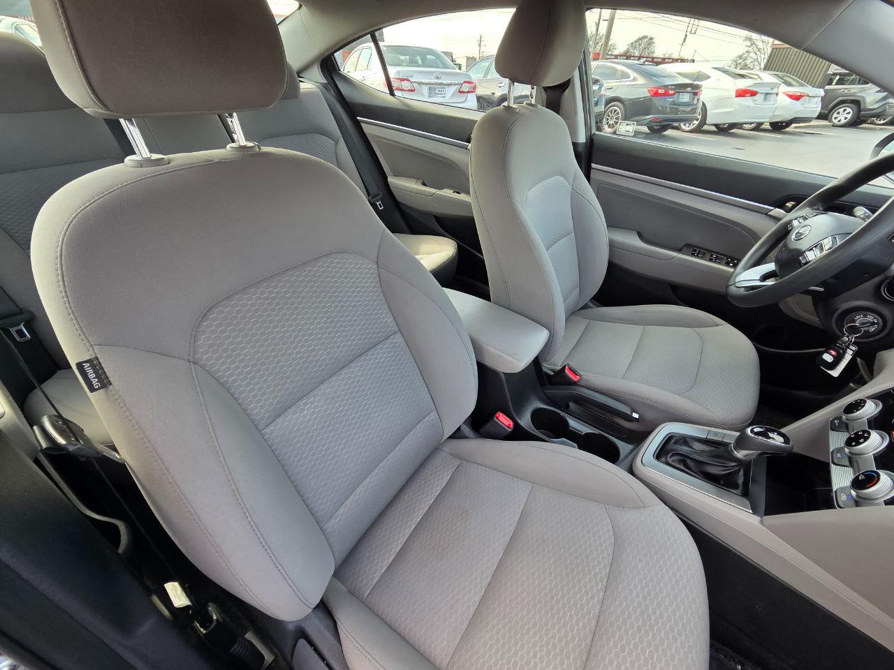 Hyundai Elantra SEL 2019