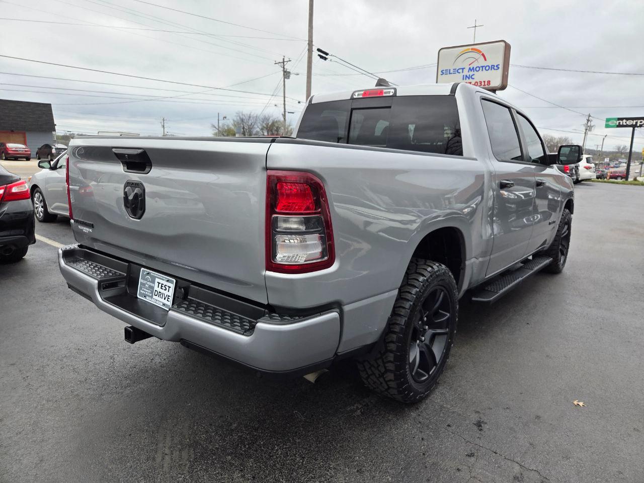 RAM 1500 Big Horn Crew Cab SWB 2WD 2023
