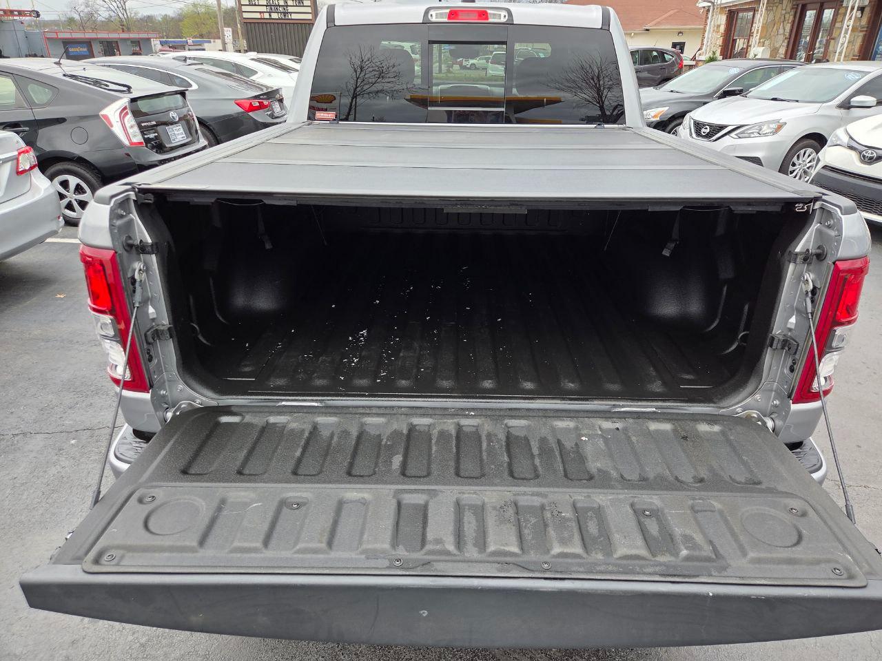 RAM 1500 Big Horn Crew Cab SWB 2WD 2023