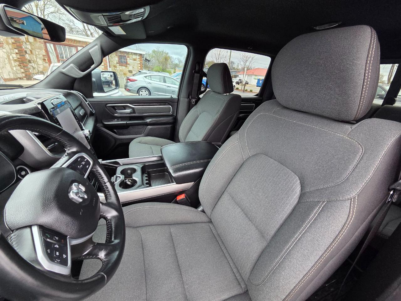 RAM 1500 Big Horn Crew Cab SWB 2WD 2023