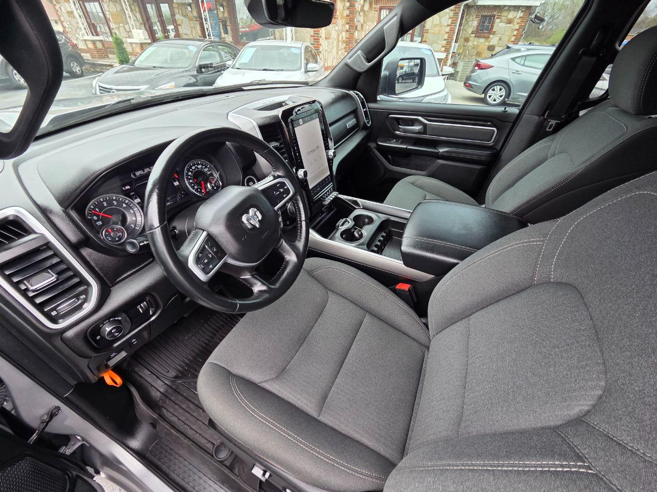 RAM 1500 Big Horn Crew Cab SWB 2WD 2023