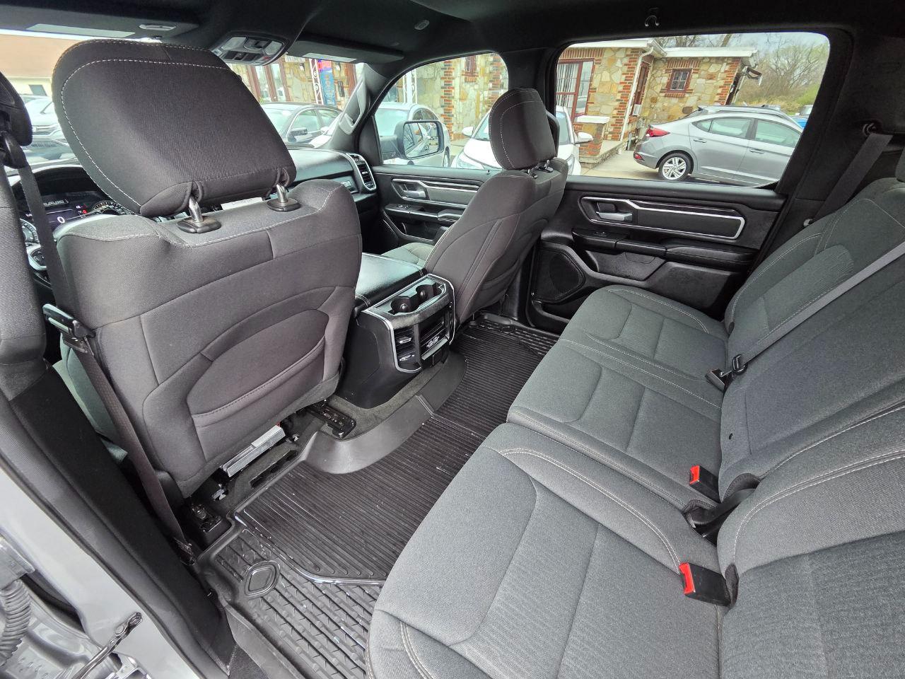 RAM 1500 Big Horn Crew Cab SWB 2WD 2023