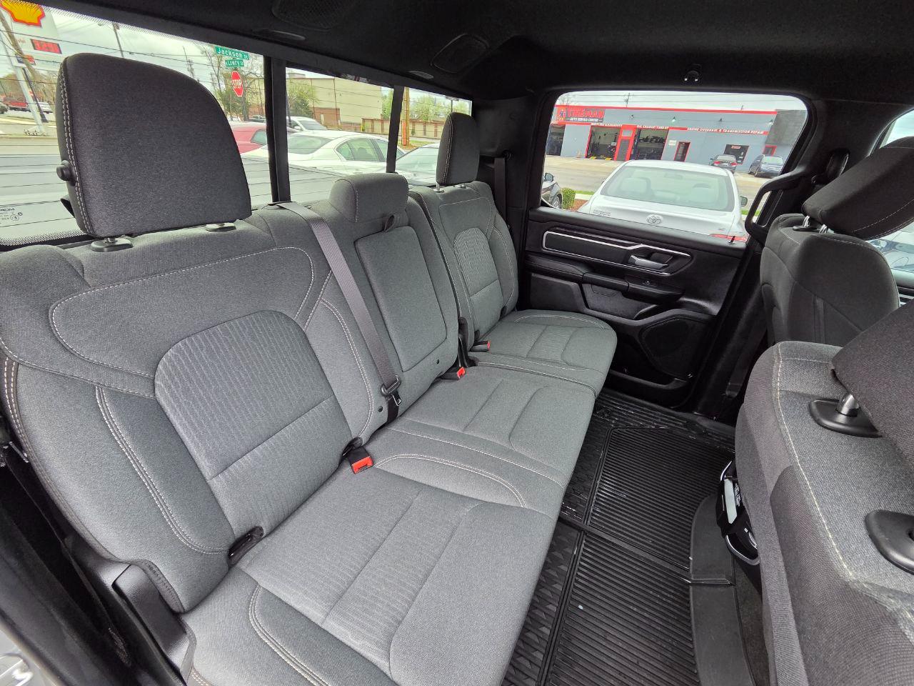 RAM 1500 Big Horn Crew Cab SWB 2WD 2023