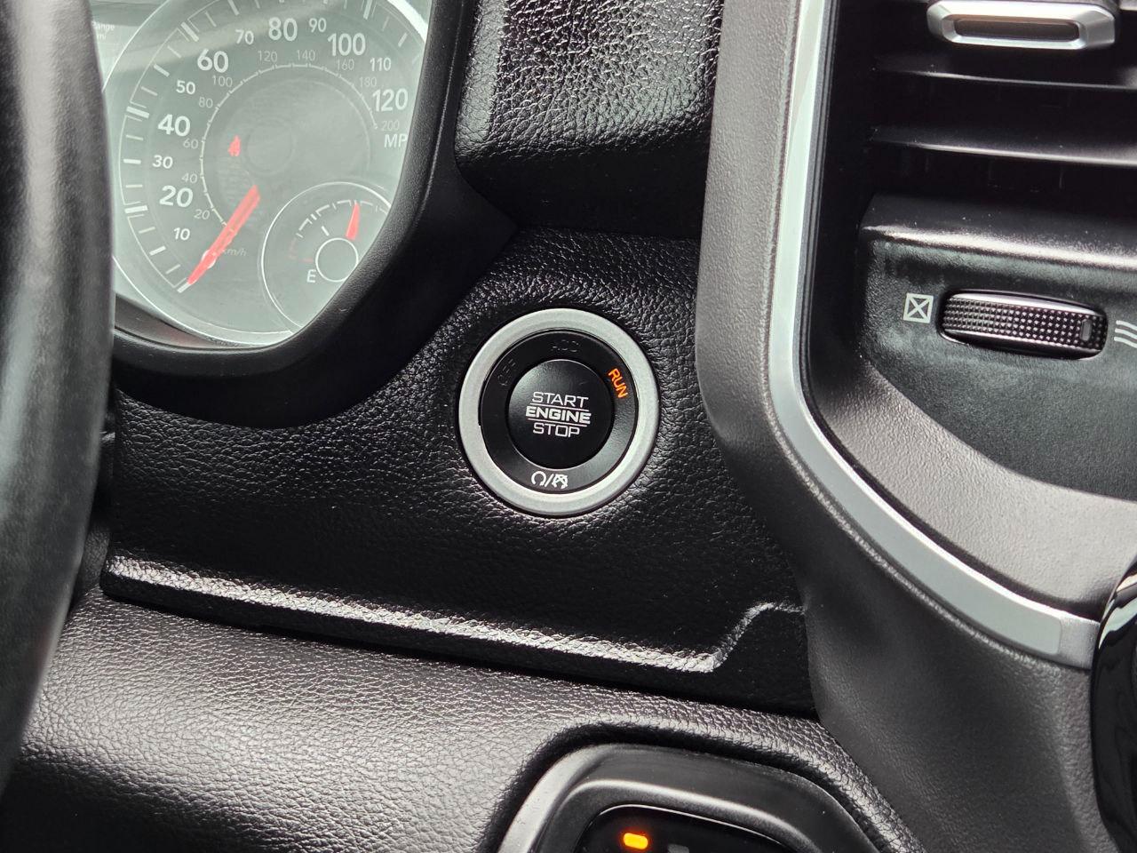 RAM 1500 Big Horn Crew Cab SWB 2WD 2023