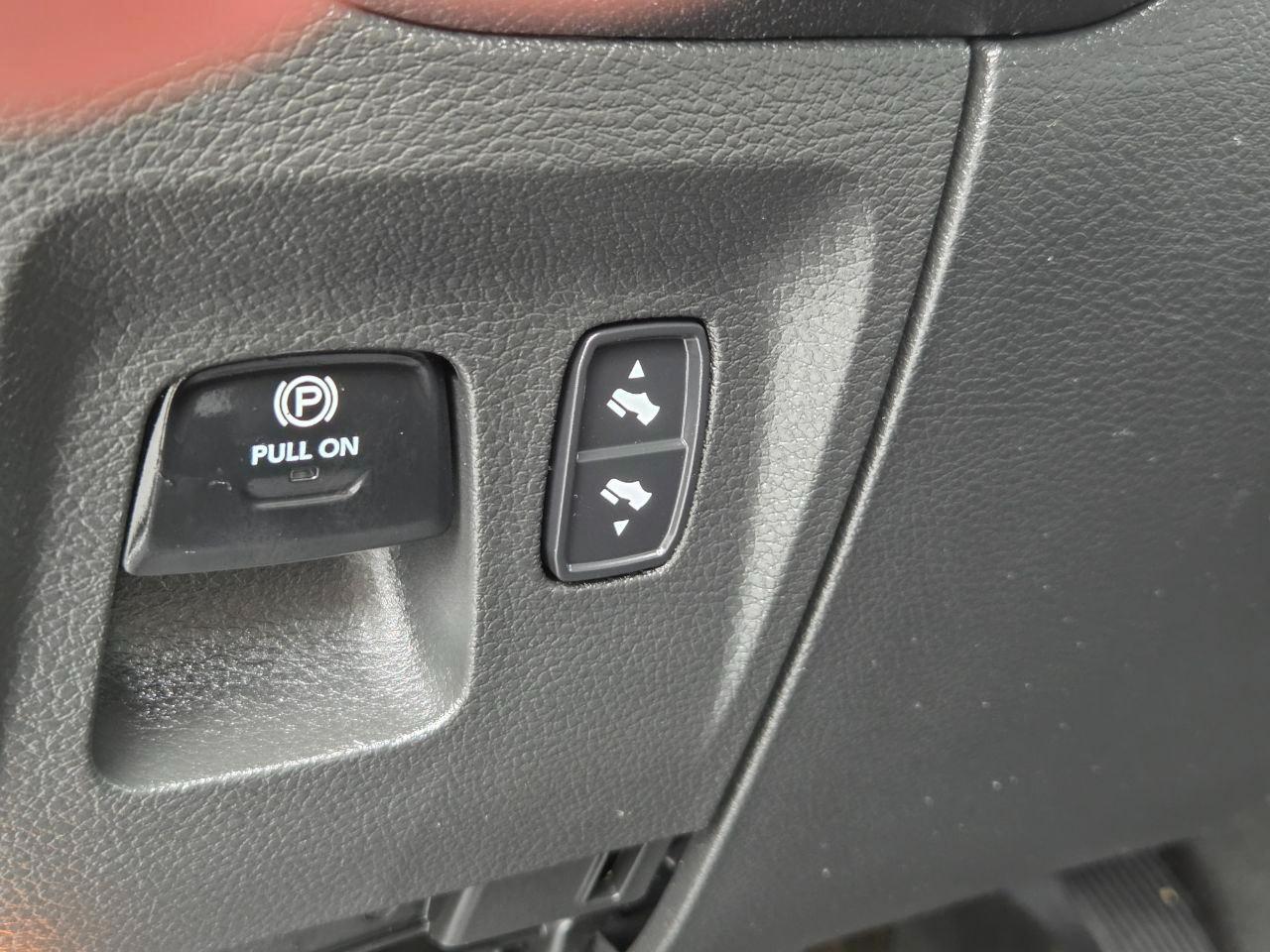 RAM 1500 Big Horn Crew Cab SWB 2WD 2023