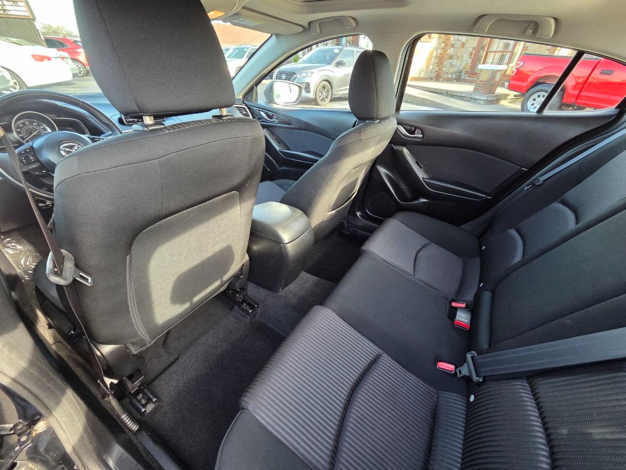 Mazda MAZDA3 i Touring AT 4-Door 2014