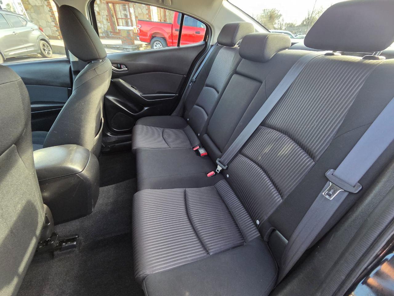 Mazda MAZDA3 i Touring AT 4-Door 2014